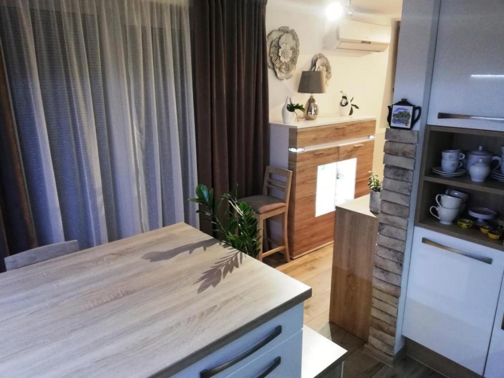 Galeria Stastie Apartment Сенец Екстериор снимка