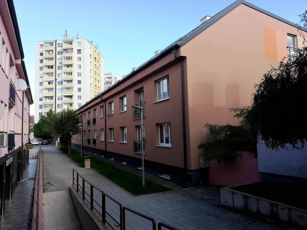 Galeria Stastie Apartment Сенец Екстериор снимка